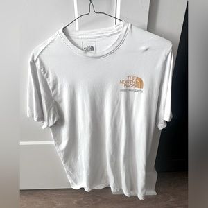North Face Tee-Shirt "Baggin Peaks"